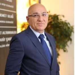 Op. Dr. Hikmet Uluğ